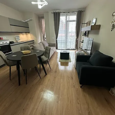 Apartment Sisi *